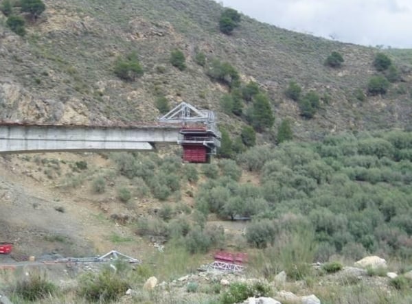 Tablero con dovelas ejecutadas in situ