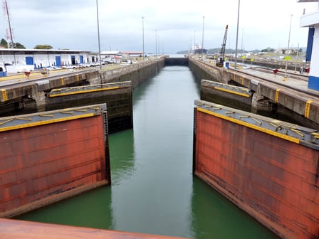 panama-canal-transit-chamber-gates-2021-09-01-04-07-20-utc